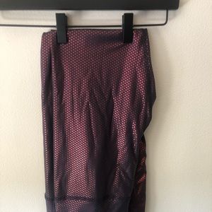 Beyond yoga spot on maroon leggings- large NWT